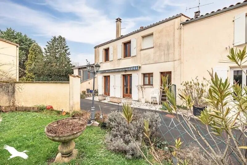 Maison à vendre, 290m², Lussant