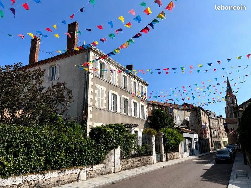 Maison à vendre, 375m², Confolens