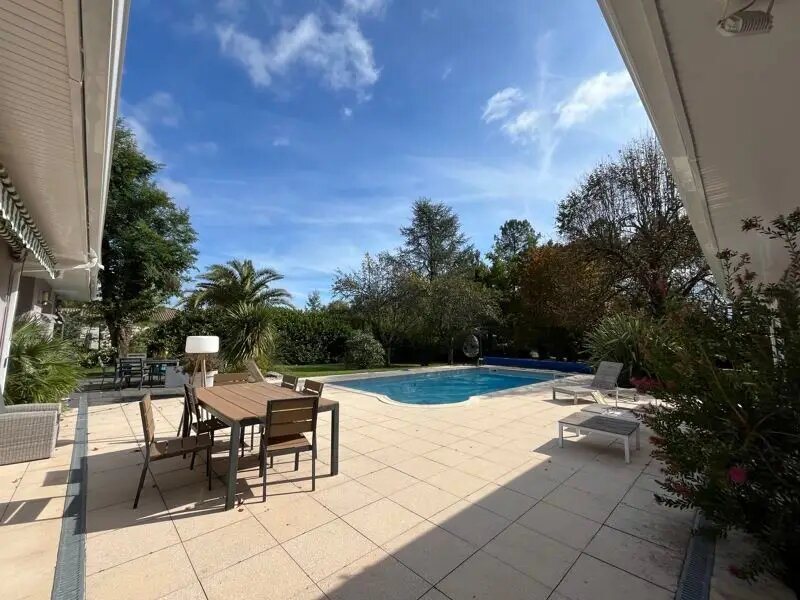 Maison à vendre, 300m², Blanquefort