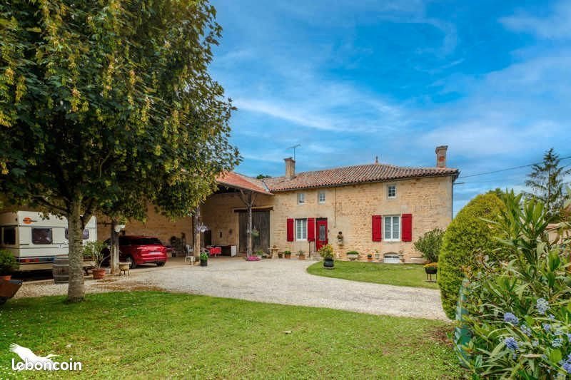 Maison à vendre, 179m², Ruffec