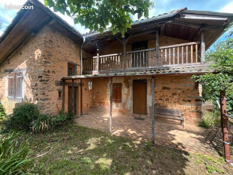 Maison à vendre, 130m², Saint-Santin-de-Maurs
