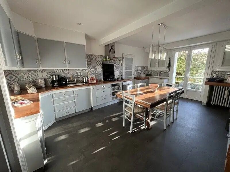 Maison à vendre, 250m², Saint-Germain-du-Salembre