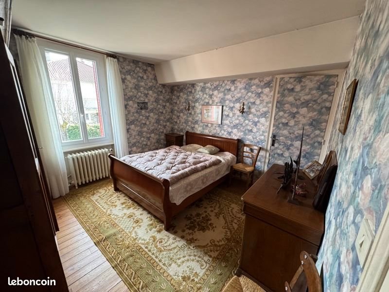 Maison à vendre, 110m², Saint-Yrieix-la-Perche