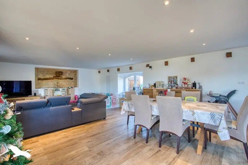 Maison à vendre, 194m², Végennes