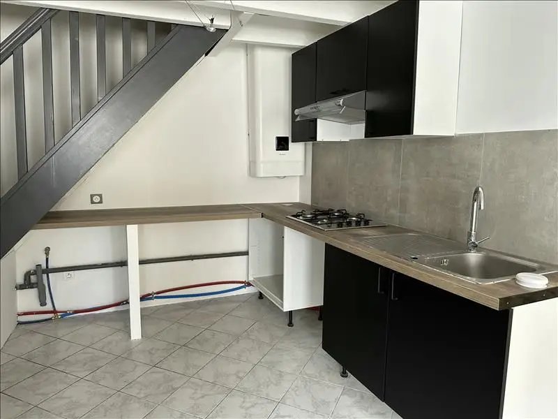Maison à louer, 49m², Montendre