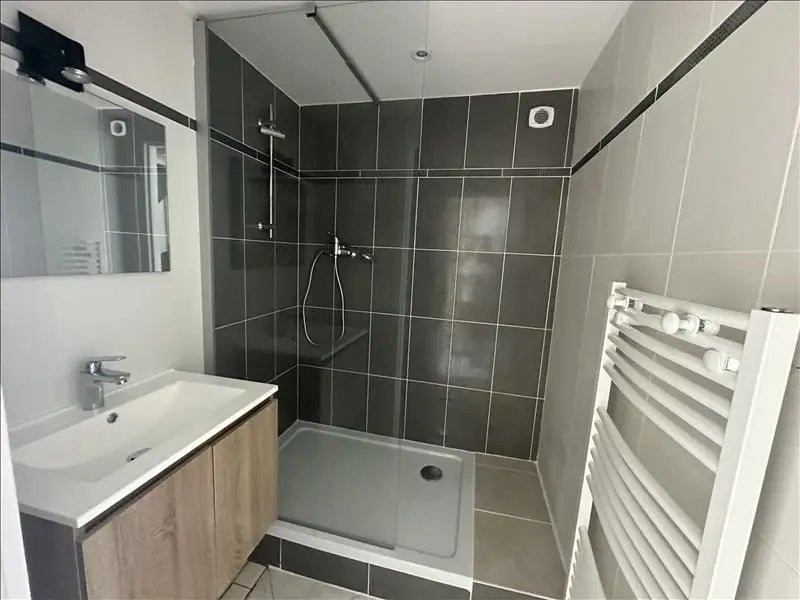 Maison à louer, 49m², Montendre