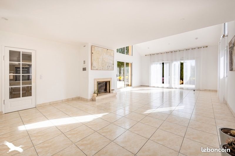 Maison à vendre, 255m², Saint-Victurnien