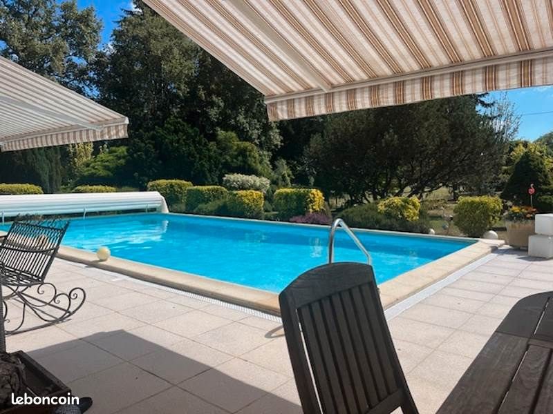 Maison à vendre, 255m², Saint-Victurnien