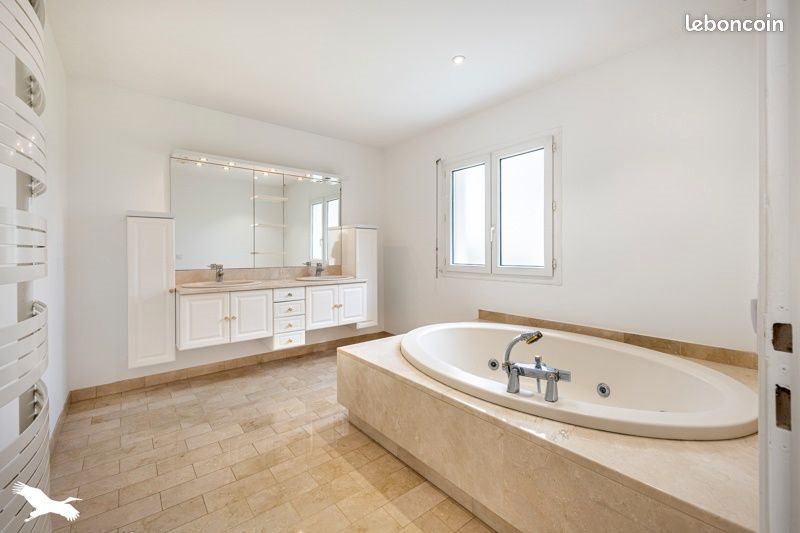 Maison à vendre, 255m², Saint-Victurnien