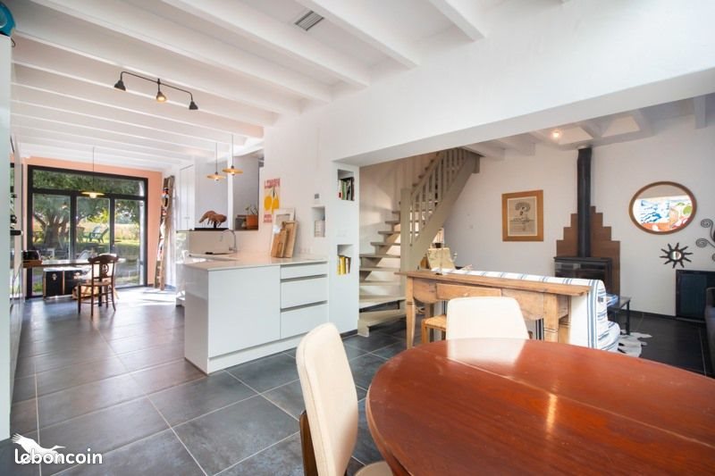 Maison à vendre, 227m², Sainte-Marie-de-Gosse