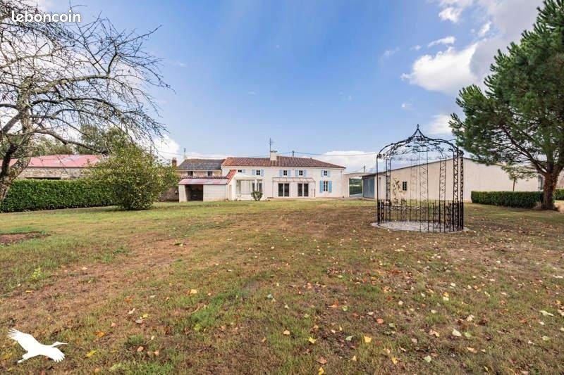 Maison à vendre, 235m², Saint-Sulpice-d'Arnoult