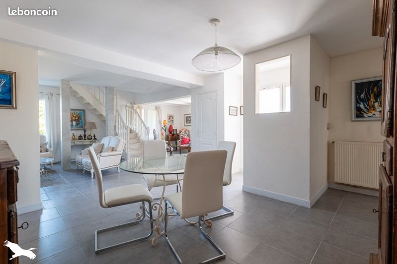 Maison à vendre, 242m², Saintes