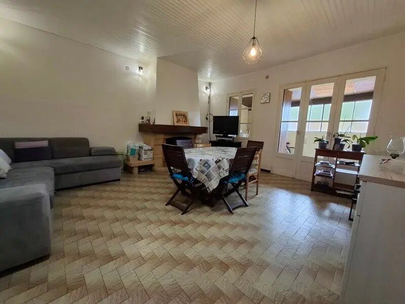 Maison à vendre, 99m², Saint-Estèphe