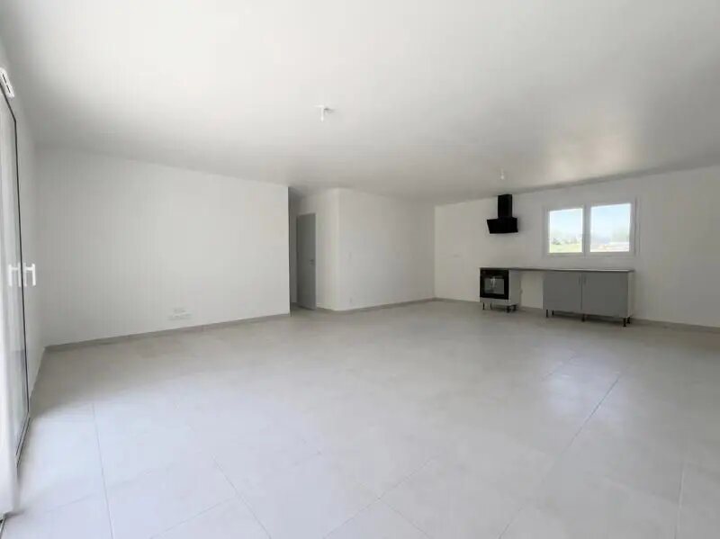 Maison à louer, 82m², Mirambeau