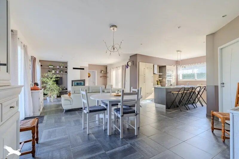 Maison à vendre, 130m², Beychac-et-Caillau