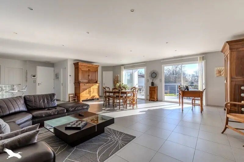 Maison à vendre, 254m², Pompignac