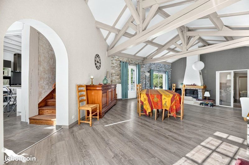 Maison à vendre, 222m², Boulazac