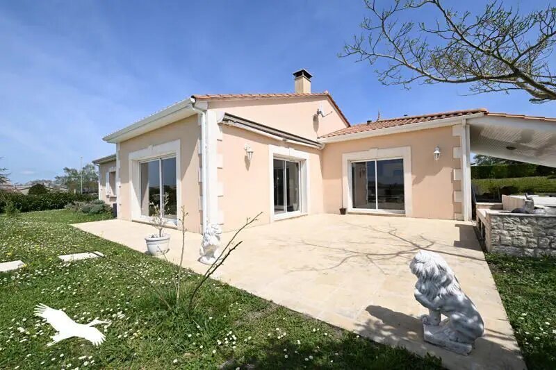 Maison à vendre, 140m², Villebois-Lavalette
