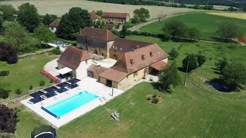Maison à vendre, 730m², Saint-Médard-d'Excideuil