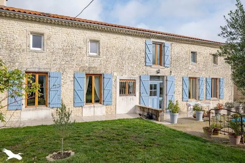 Maison à vendre, 240m², Saint-Martin-de-Juillers