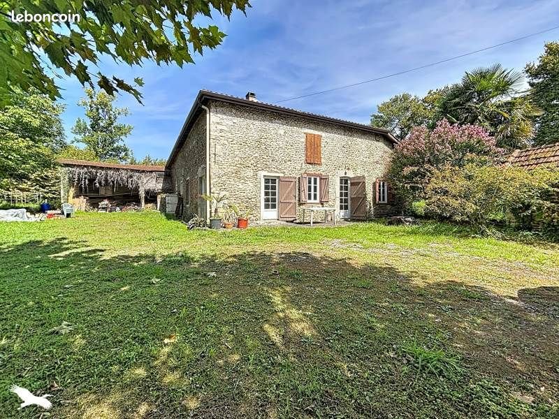 Maison à vendre, 150m², Saint-Pé-de-Léren