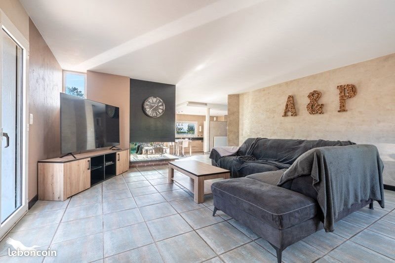 Maison à vendre, 210m², Oradour-sur-Glane