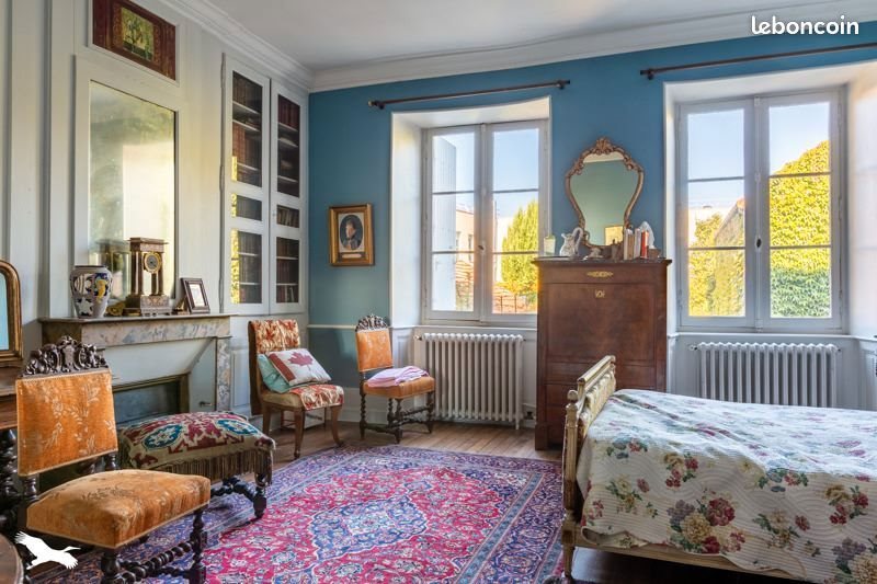 Maison à vendre, 364m², Saint-Yrieix-la-Perche