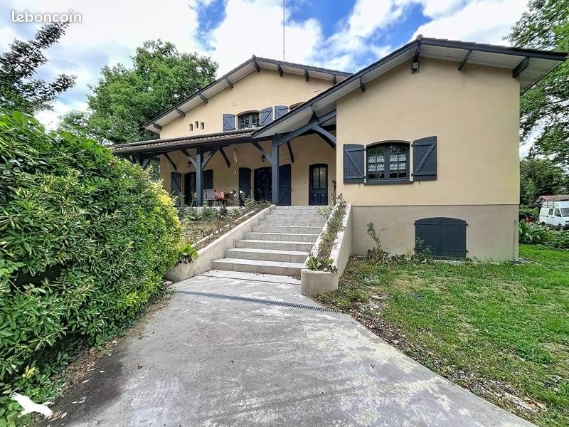 Maison à vendre, 177m², Saint-Yaguen