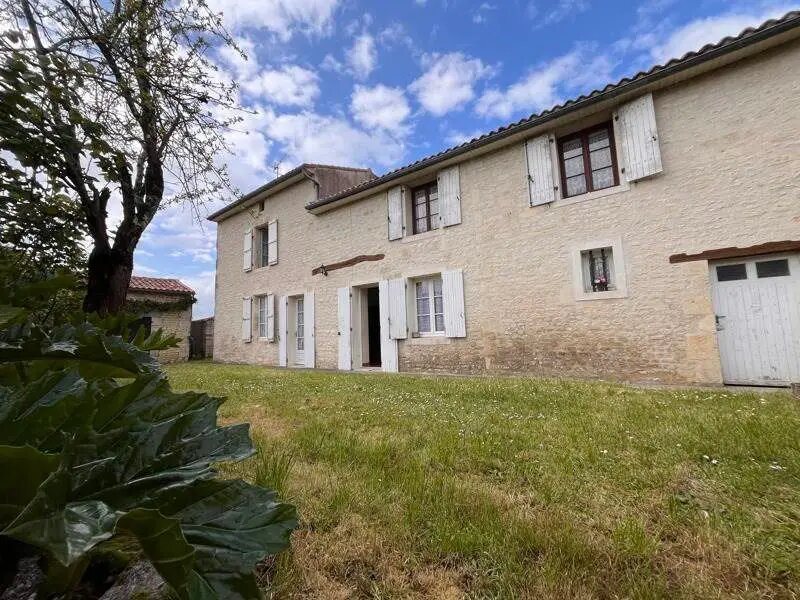 Maison à vendre, 111m², Rouillac