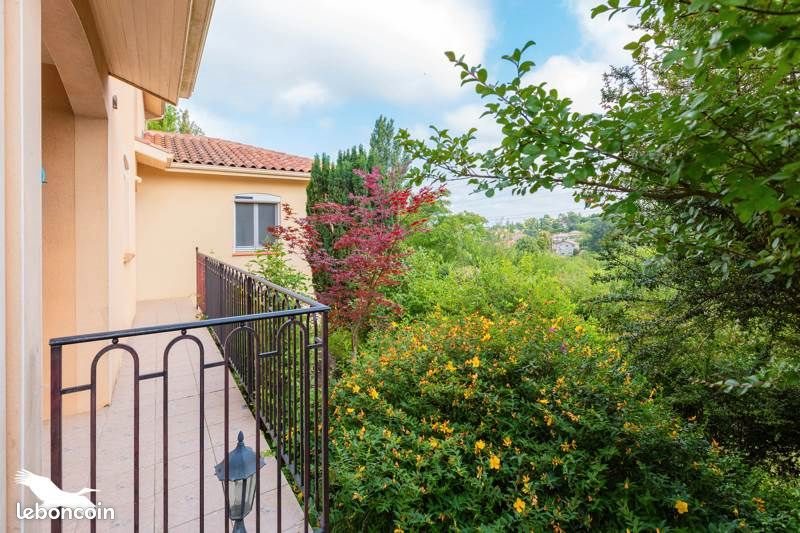 Maison à vendre, 242m², Auch