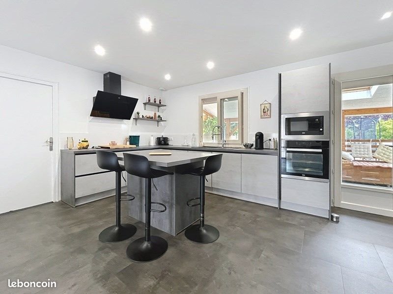 Maison à vendre, 124m², Carbon-Blanc