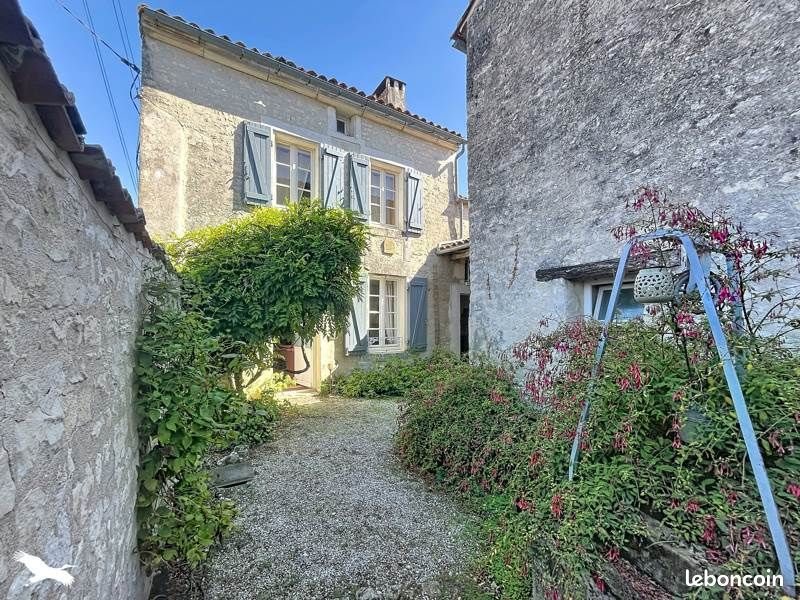 Maison à vendre, 142m², Chassors