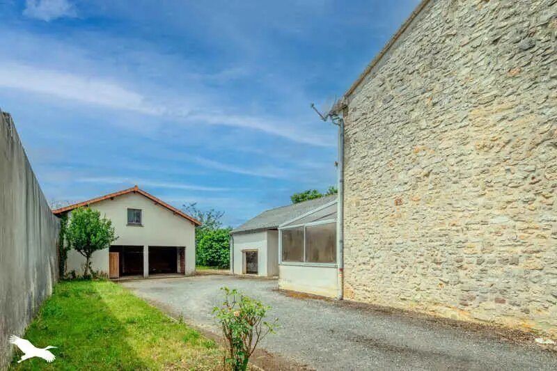 Maison à vendre, 140m², Chasseneuil-sur-Bonnieure
