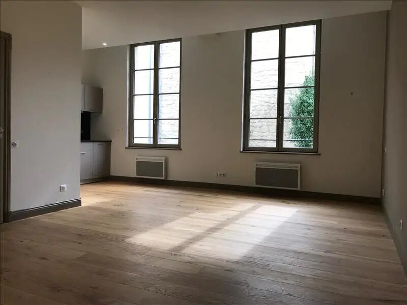 Appartement à louer, 33m², Saintes