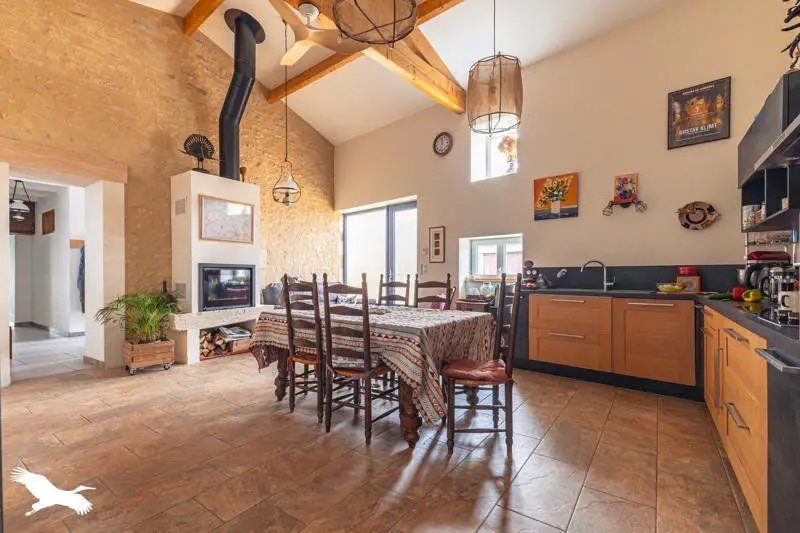 Maison à vendre, 188m², Lussant