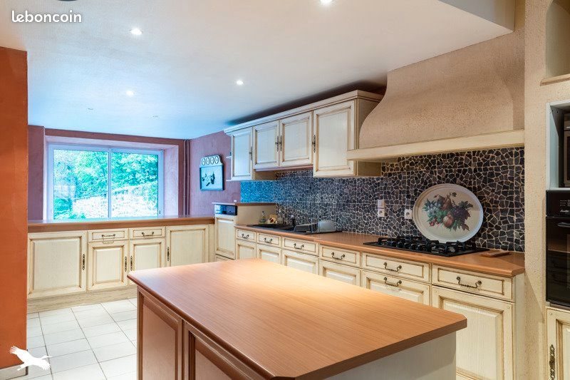 Maison à vendre, 276m², Uzerche