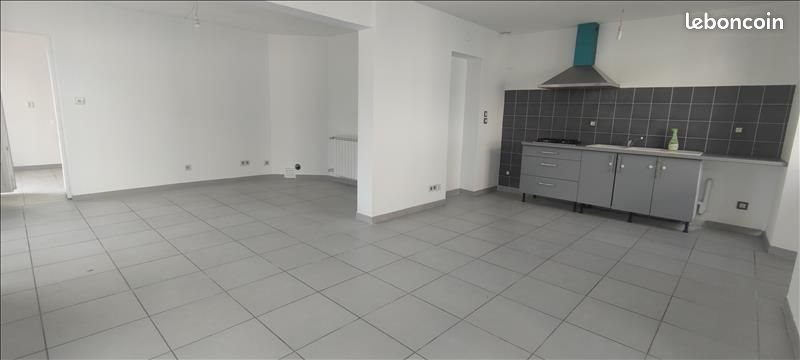Maison à louer, 68m², Montmoreau-Saint-Cybard