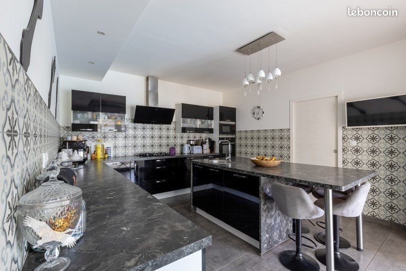 Maison à vendre, 215m², Bruguières
