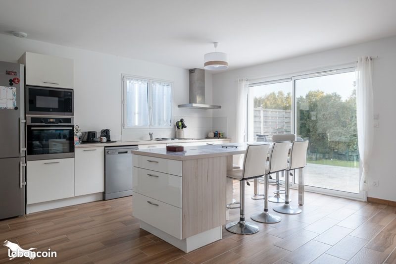 Maison à vendre, 133m², Avy