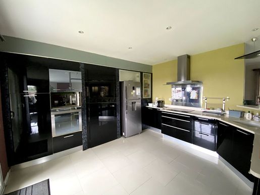 Advert pic 0