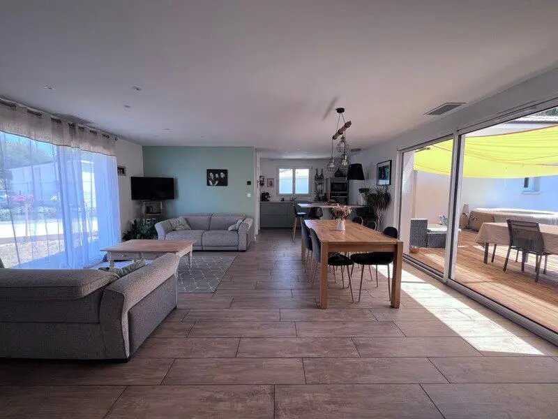 Maison à vendre, 130m², Naujac-sur-Mer