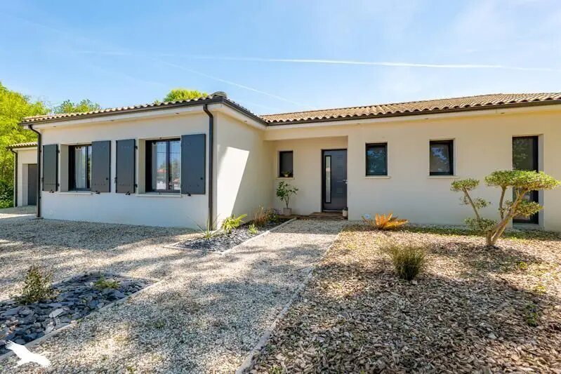 Maison à vendre, 123m², Saint-Georges-des-Coteaux