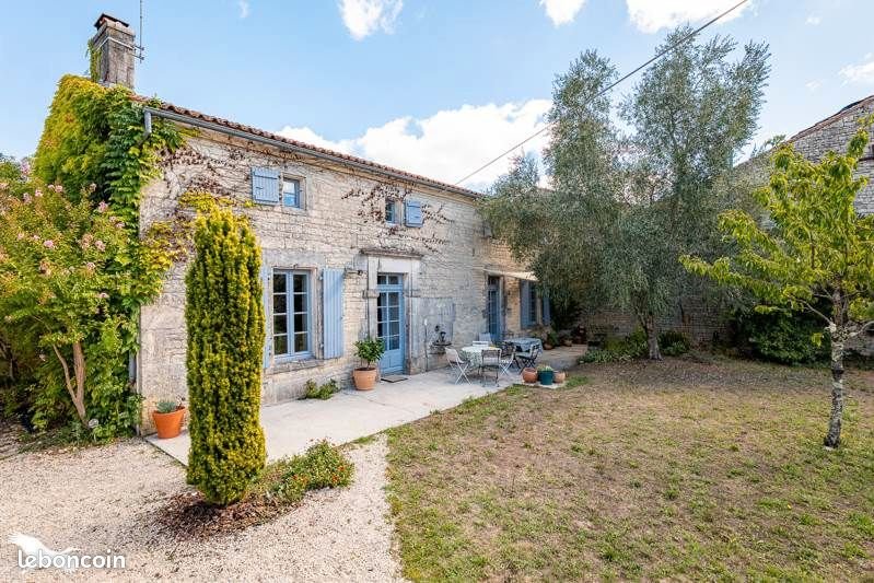 Maison à vendre, 152m², Louzignac
