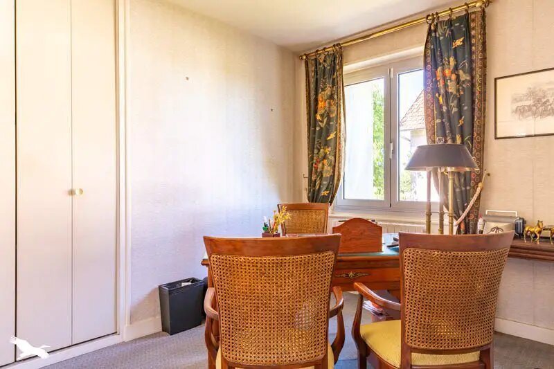 Maison à vendre, 349m², Saint-Yrieix-la-Perche