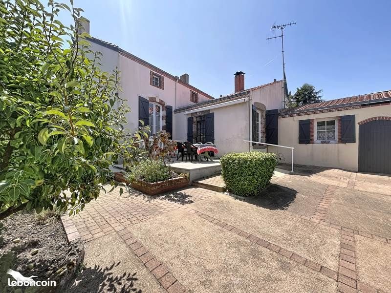 Maison à vendre, 165m², Nieul-le-Dolent