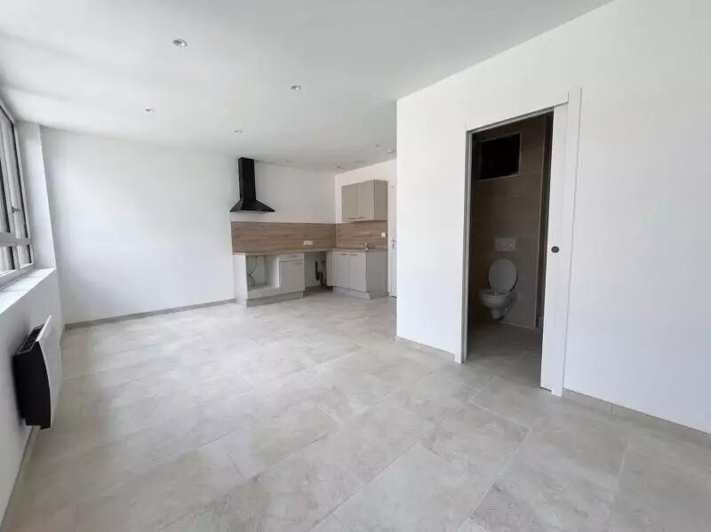 Appartement à louer, 25m², Saintes