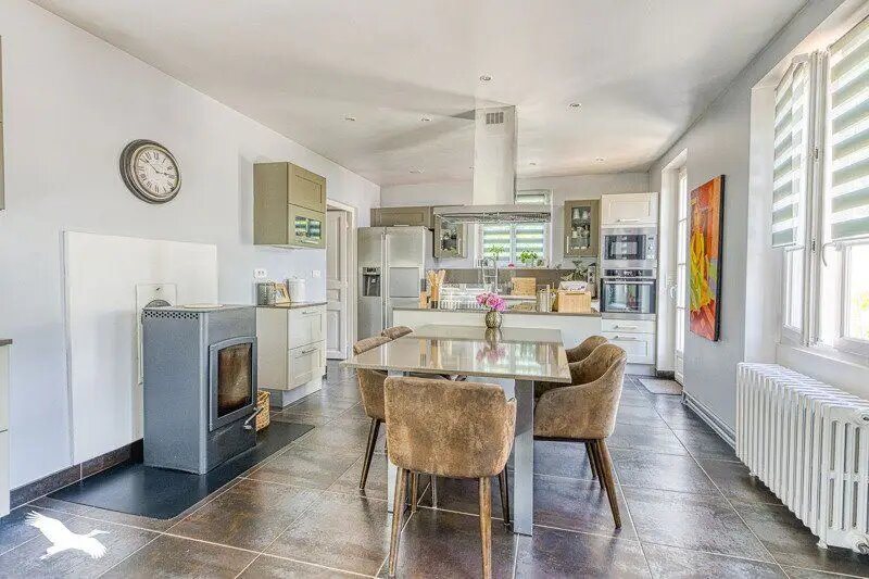 Maison à vendre, 251m², Thiers-sur-Thève