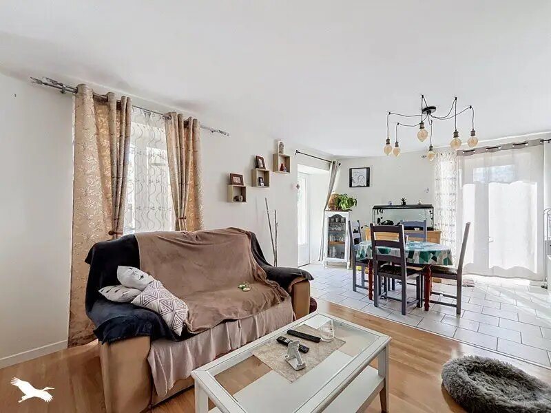Maison à vendre, 74m², Saint-Saturnin-du-Bois