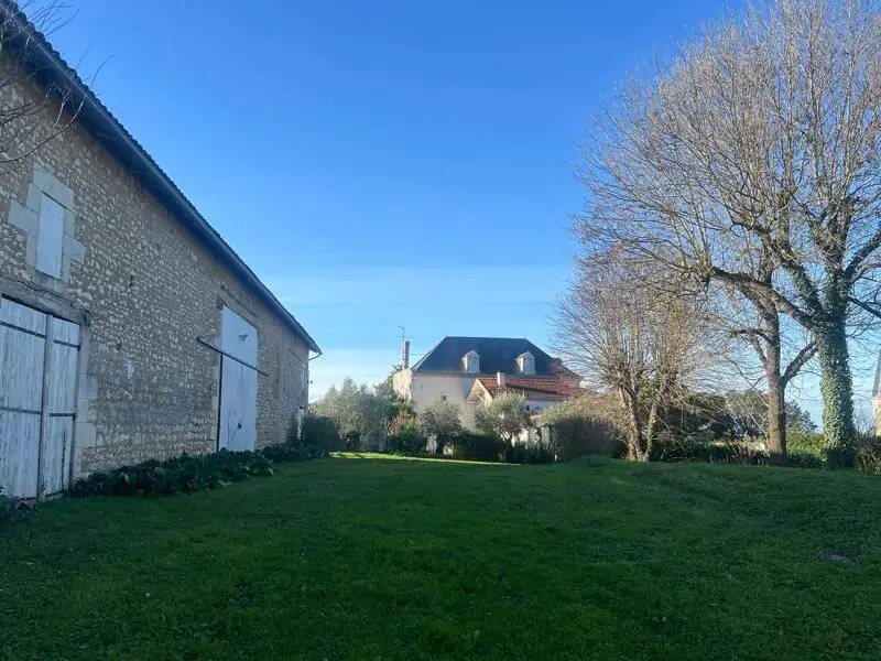Maison à vendre, 318m², Saint-Thomas-de-Conac