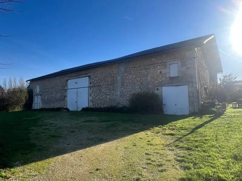 Maison à vendre, 318m², Saint-Thomas-de-Conac